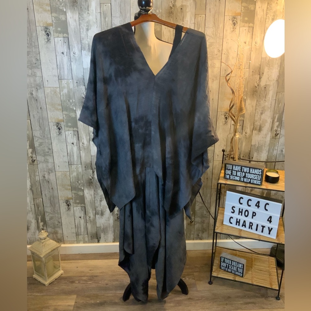 Maruca Novelo tie dye jumper with oversized pullover. OS